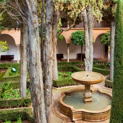 AND ESP Granada Alhambra interior2 visit andalucia web 693cd9899a82e64ffad82eb37d68b4ff