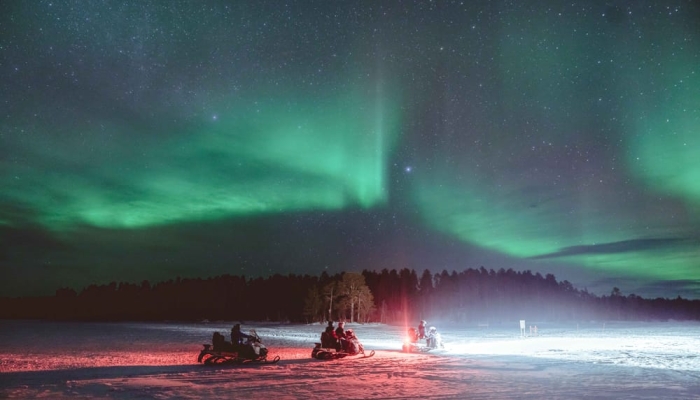 Finnland Levi Motorschlitten Nordlichter visitfinnland Jason Charles Hill komp 2adb486c43b3dc7d89612c0c2f0d722a